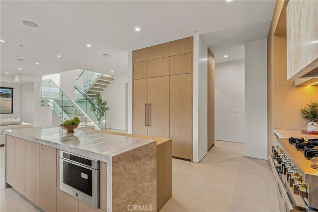 12408 Cumpston, Valley Village, CA 91607