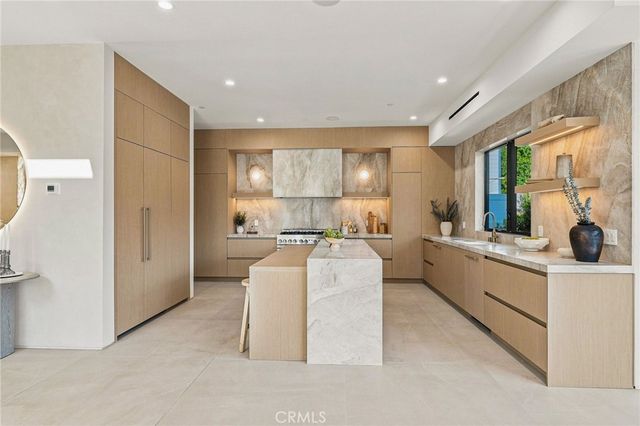 12408 Cumpston, Valley Village, CA 91607