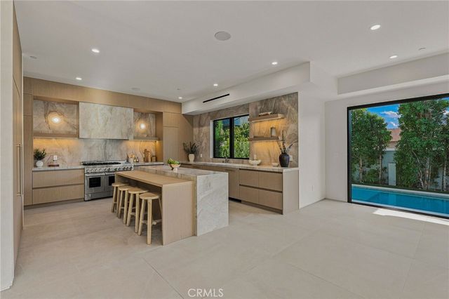12408 Cumpston, Valley Village, CA 91607