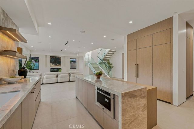 12408 Cumpston, Valley Village, CA 91607