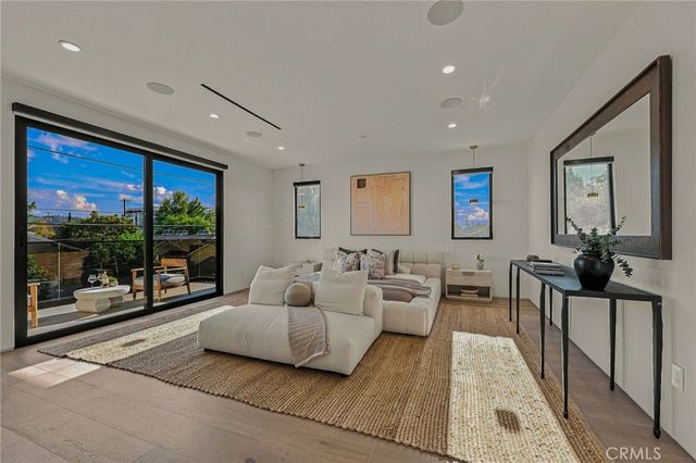 12408 Cumpston, Valley Village, CA 91607