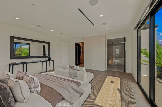 12408 Cumpston, Valley Village, CA 91607