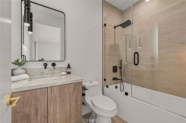12408 Cumpston, Valley Village, CA 91607