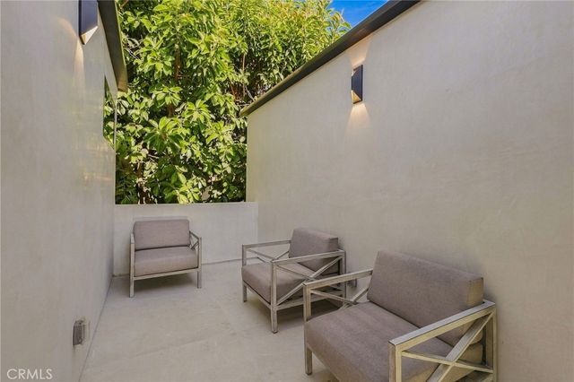 12408 Cumpston, Valley Village, CA 91607