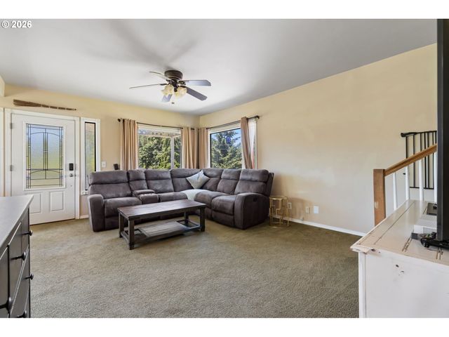 1122 Se 1ST St, Winlock, WA 98596