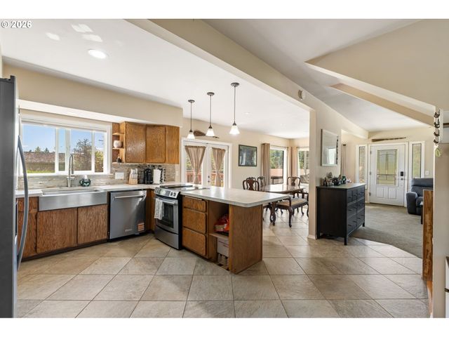 1122 Se 1ST St, Winlock, WA 98596