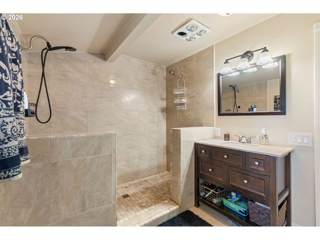 1122 Se 1ST St, Winlock, WA 98596