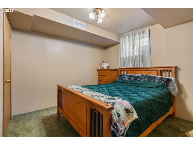 1122 Se 1ST St, Winlock, WA 98596