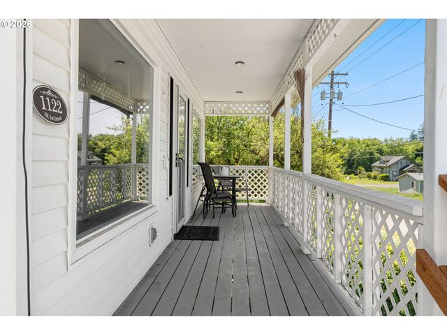 1122 Se 1ST St, Winlock, WA 98596