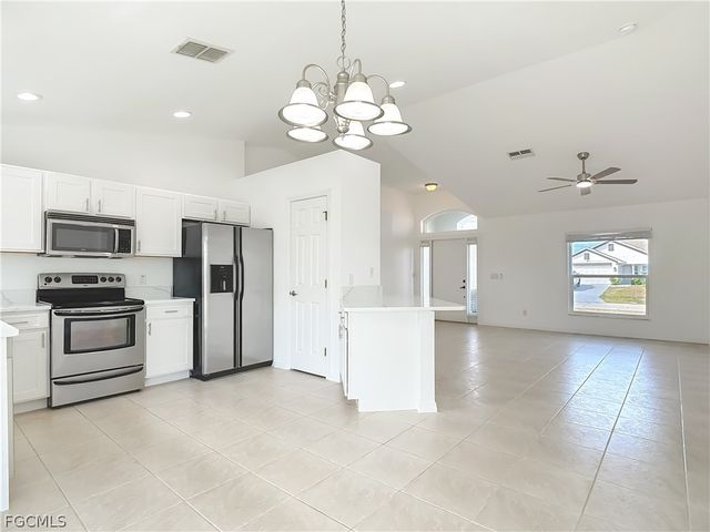 1723 NE 2nd PL, Cape Coral, FL 33909