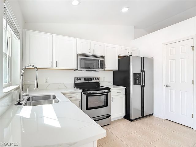 1723 NE 2nd PL, Cape Coral, FL 33909