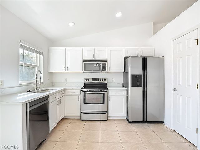 1723 NE 2nd PL, Cape Coral, FL 33909