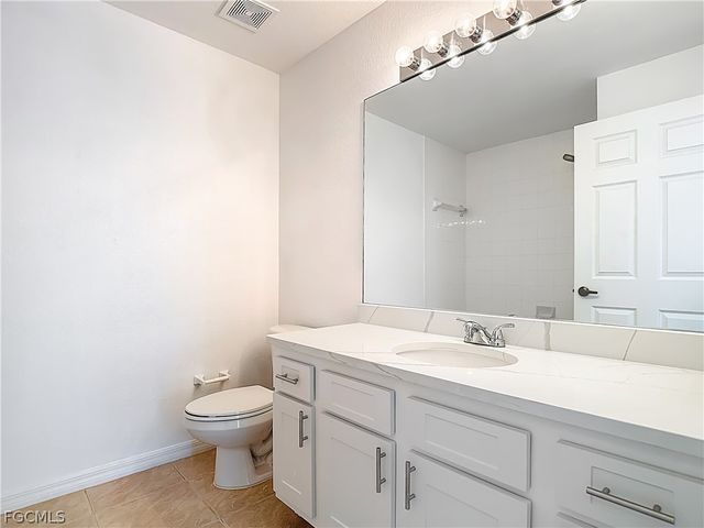 1723 NE 2nd PL, Cape Coral, FL 33909