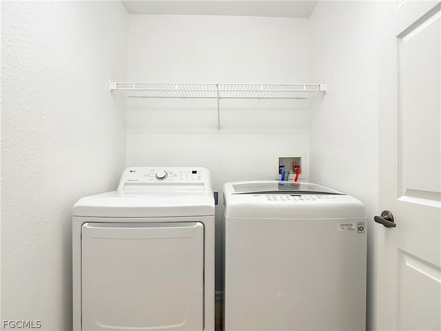 1723 NE 2nd PL, Cape Coral, FL 33909