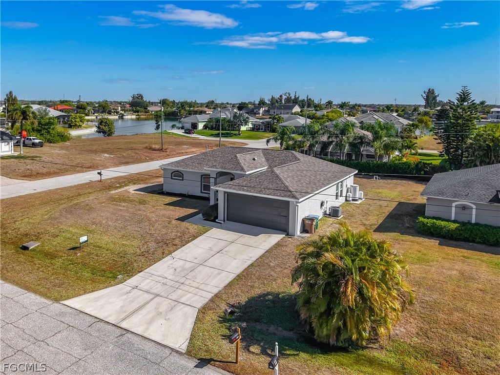 1723 NE 2nd PL, Cape Coral, FL 33909