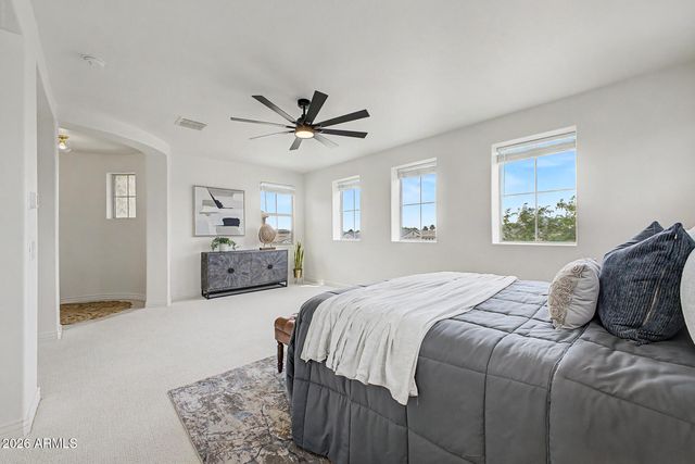 8539 W MIDWAY Avenue, Glendale, AZ 85305