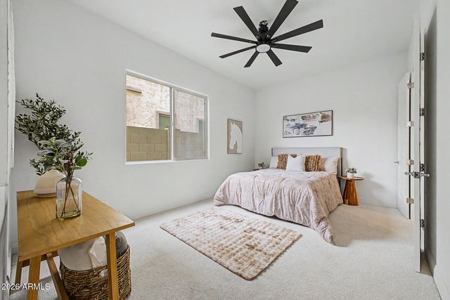 8539 W MIDWAY Avenue, Glendale, AZ 85305