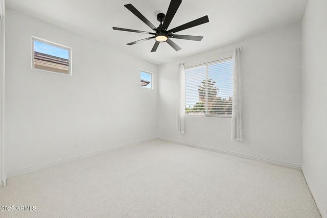 8539 W MIDWAY Avenue, Glendale, AZ 85305