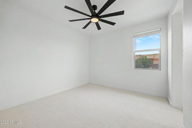 8539 W MIDWAY Avenue, Glendale, AZ 85305