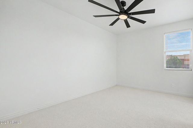 8539 W MIDWAY Avenue, Glendale, AZ 85305