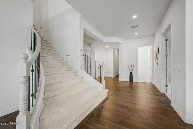 8539 W MIDWAY Avenue, Glendale, AZ 85305