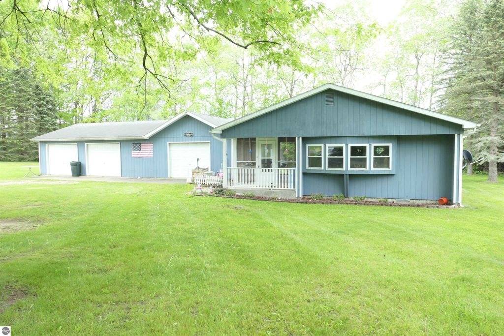 Image 1 of property listing at 1078 Duquesa Drive, Weidman, MI 48893