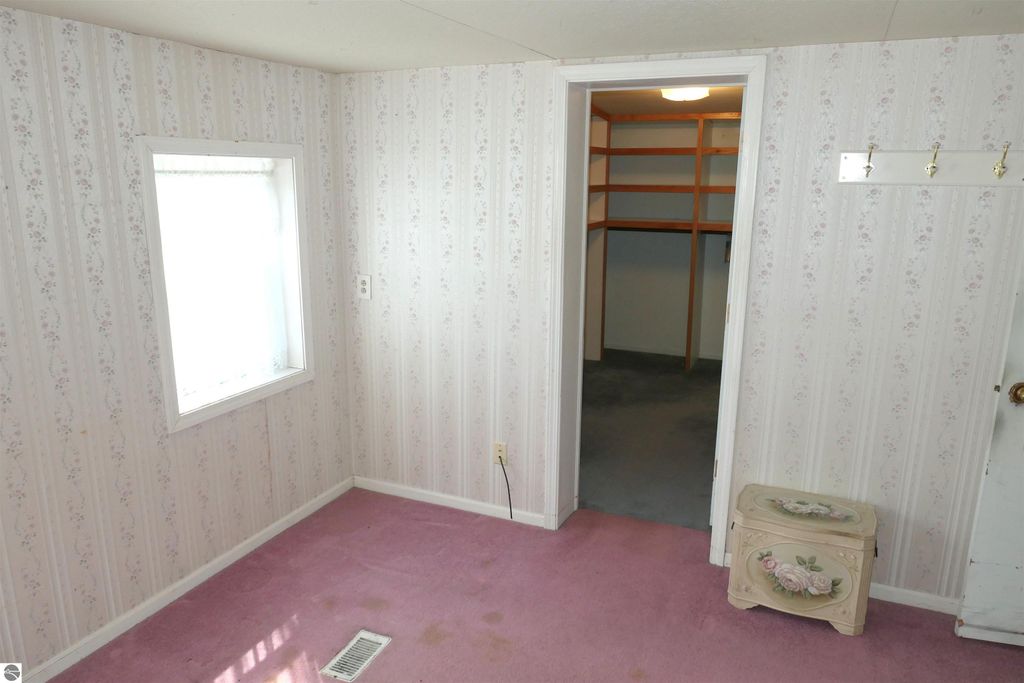 Image 13 of property listing at 1078 Duquesa Drive, Weidman, MI 48893