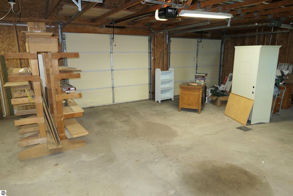 Image 24 of property listing at 1078 Duquesa Drive, Weidman, MI 48893