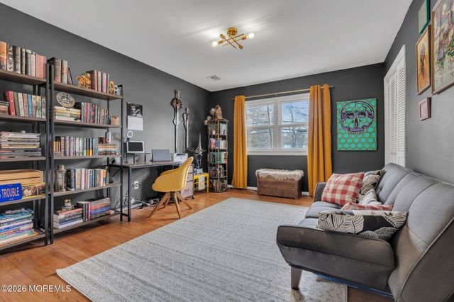 326 Thompson Avenue, North Middletown, NJ 07748