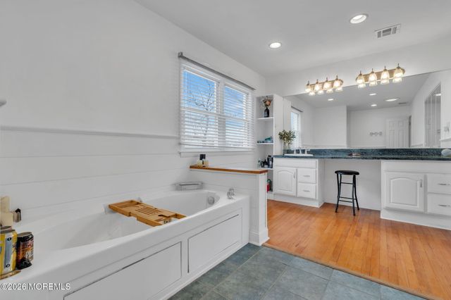 326 Thompson Avenue, North Middletown, NJ 07748