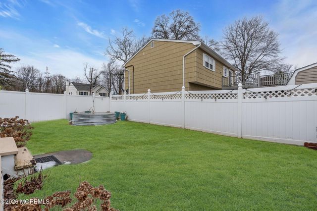 326 Thompson Avenue, North Middletown, NJ 07748