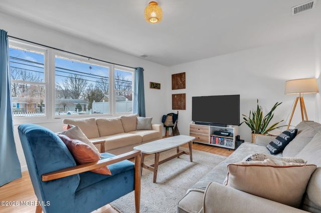 326 Thompson Avenue, North Middletown, NJ 07748