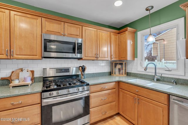 326 Thompson Avenue, North Middletown, NJ 07748