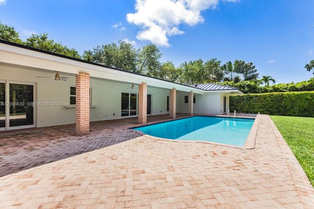 13050 SW 71st Ave, Pinecrest, FL 33156