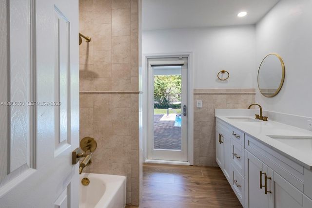 13050 SW 71st Ave, Pinecrest, FL 33156
