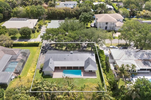 13050 SW 71st Ave, Pinecrest, FL 33156