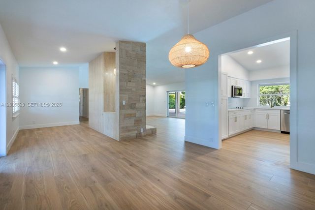 13050 SW 71st Ave, Pinecrest, FL 33156