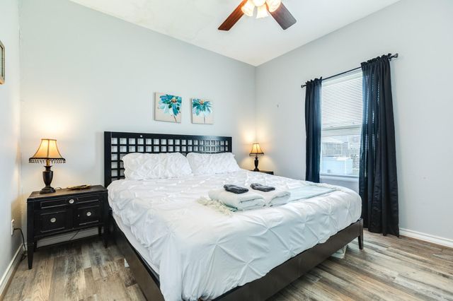 119 Bay Avenue, Surfside Beach, TX 77541