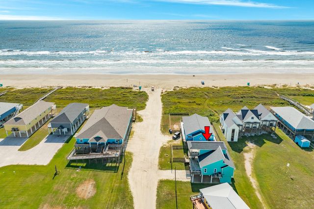 119 Bay Avenue, Surfside Beach, TX 77541