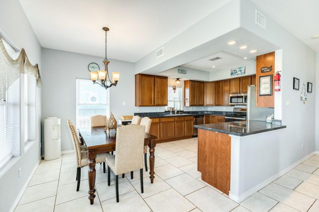 119 Bay Avenue, Surfside Beach, TX 77541