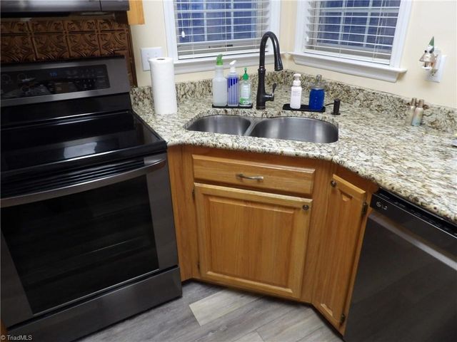 129 Walnut Avenue, Yadkinville, NC 27055