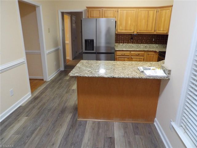129 Walnut Avenue, Yadkinville, NC 27055