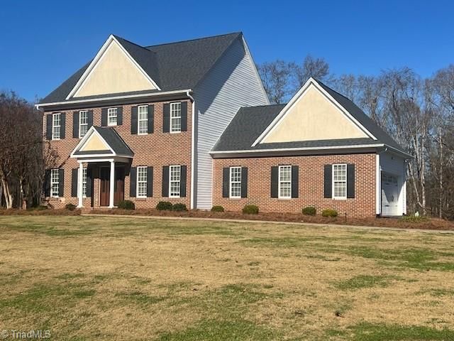 129 Walnut Avenue, Yadkinville, NC 27055