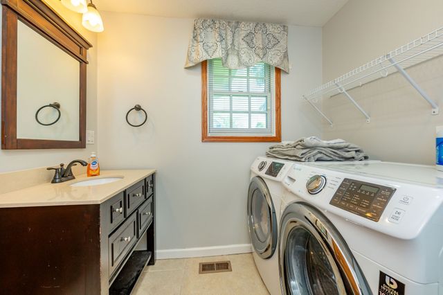 805 15th Street, Dallas Center, IA 50063
