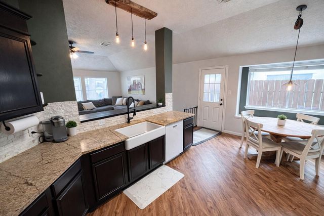 21510 Forest Colony Drive, Porter, TX 77365