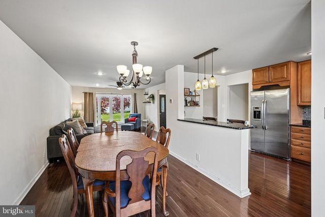 129 VALLEY RUN DR, Cherry Hill, NJ 08002