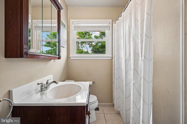 129 VALLEY RUN DR, Cherry Hill, NJ 08002