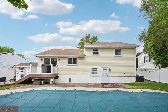 129 VALLEY RUN DR, Cherry Hill, NJ 08002
