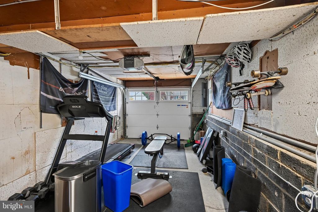Image 31 of property listing at 129 VALLEY RUN DR, Cherry Hill, NJ 08002