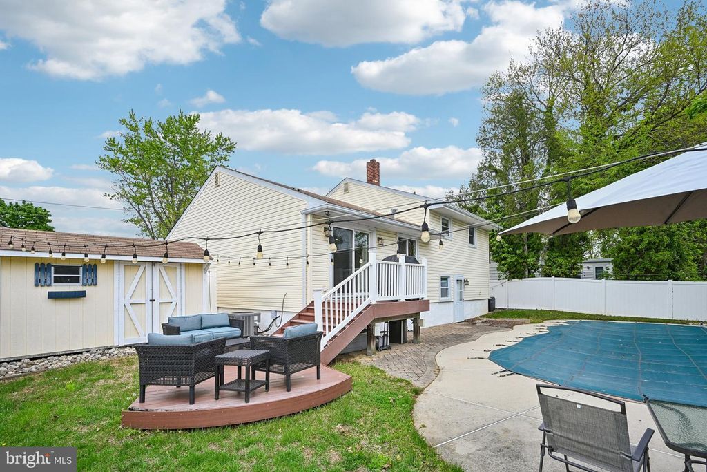 Image 33 of property listing at 129 VALLEY RUN DR, Cherry Hill, NJ 08002